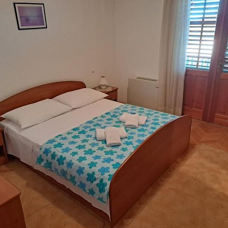 Apartment With Splendid Sea View Trogir Eksteriør billede