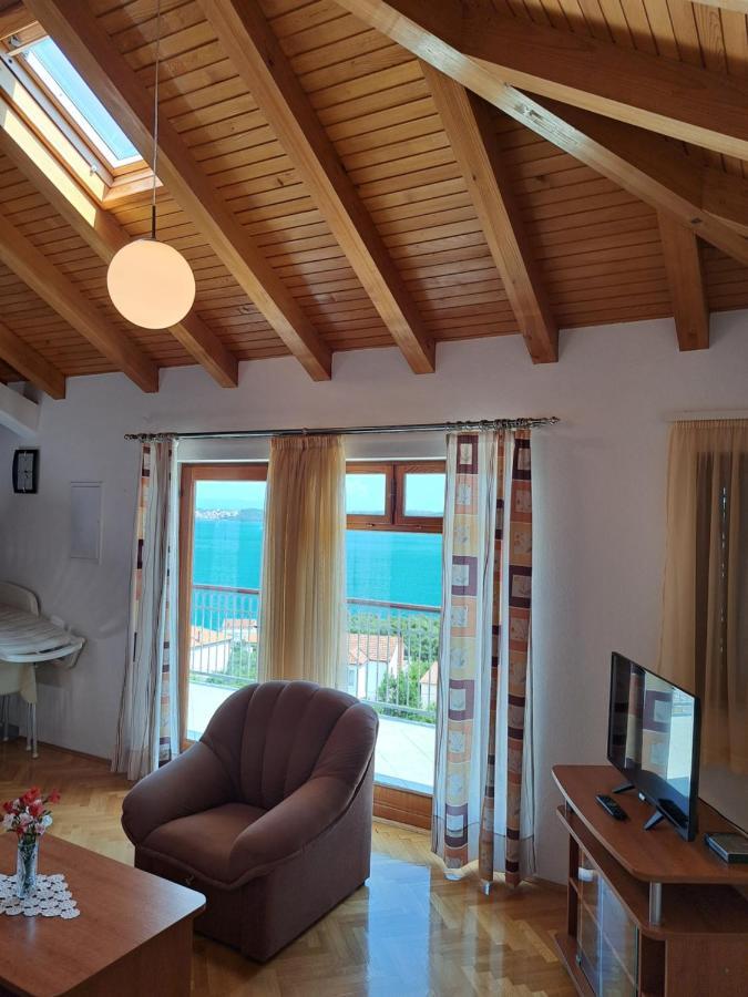 Apartment With Splendid Sea View Trogir Eksteriør billede