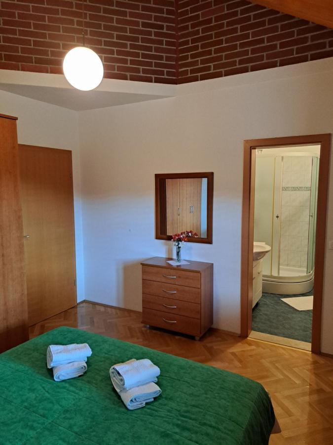 Apartment With Splendid Sea View Trogir Eksteriør billede