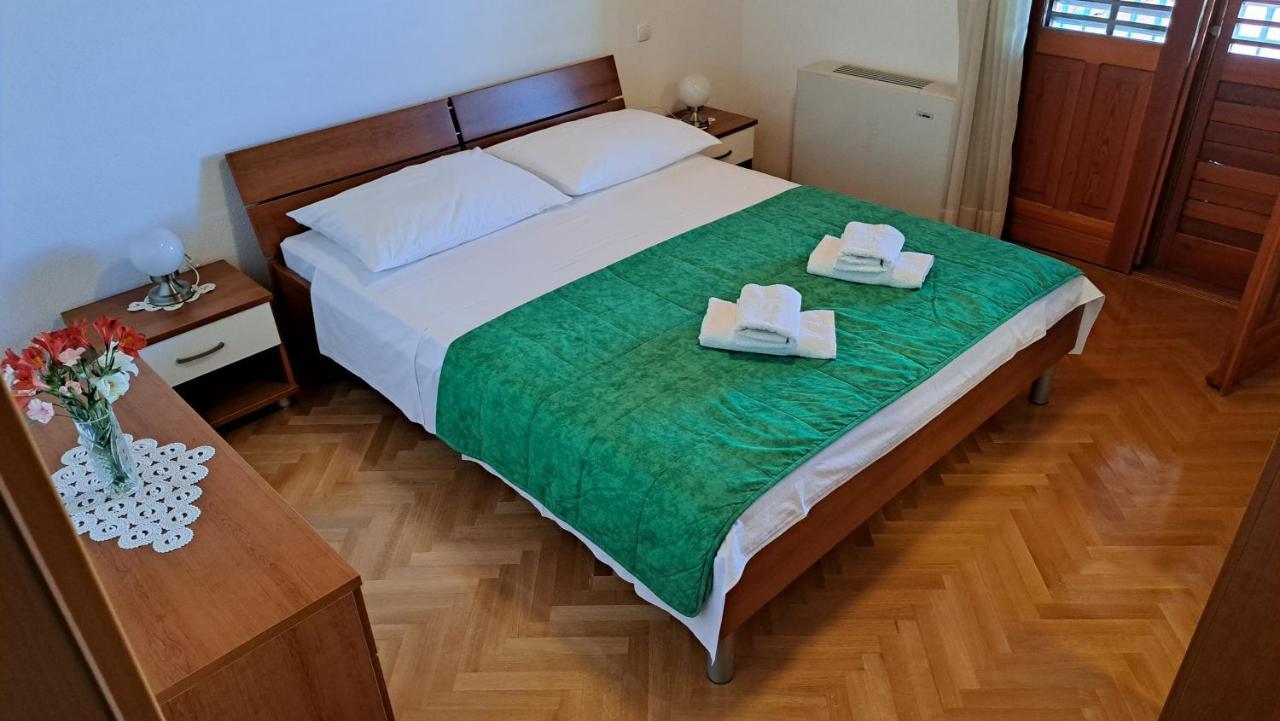 Apartment With Splendid Sea View Trogir Eksteriør billede