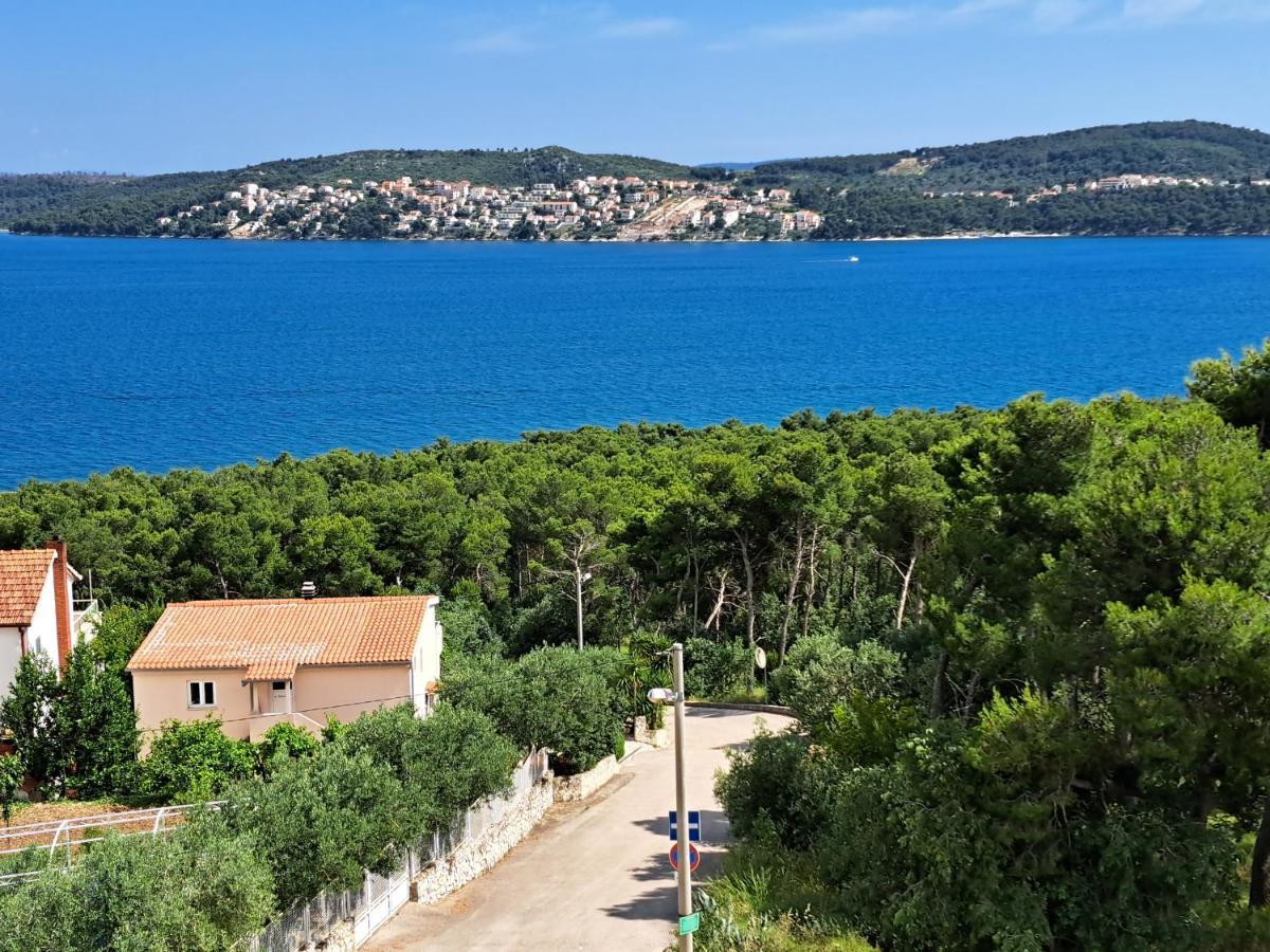 Apartment With Splendid Sea View Trogir Eksteriør billede