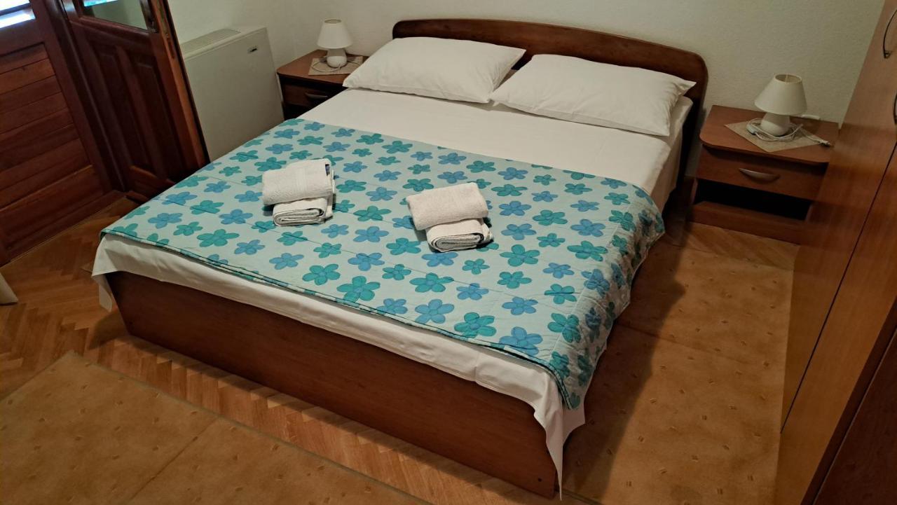 Apartment With Splendid Sea View Trogir Eksteriør billede