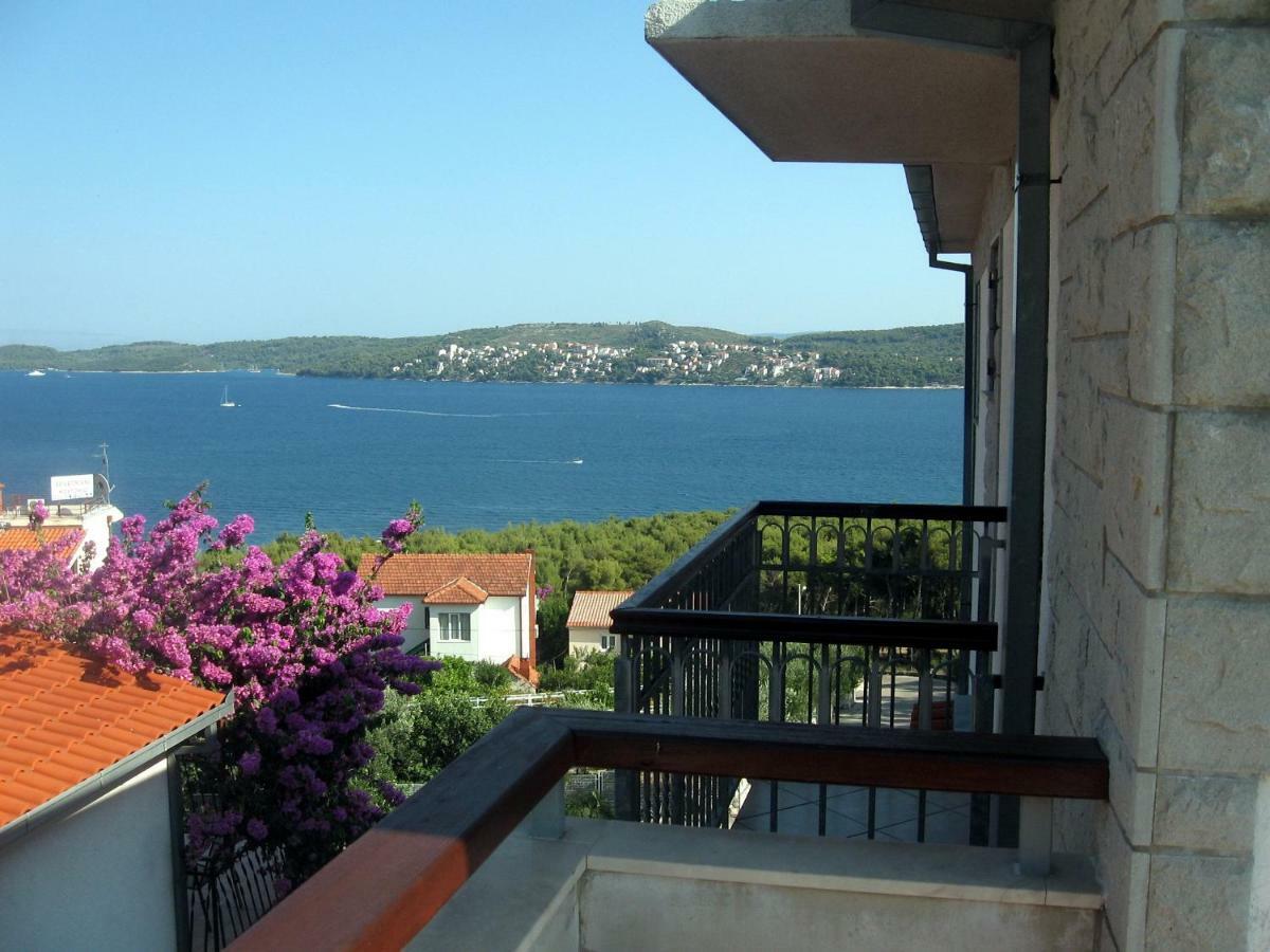 Apartment With Splendid Sea View Trogir Eksteriør billede