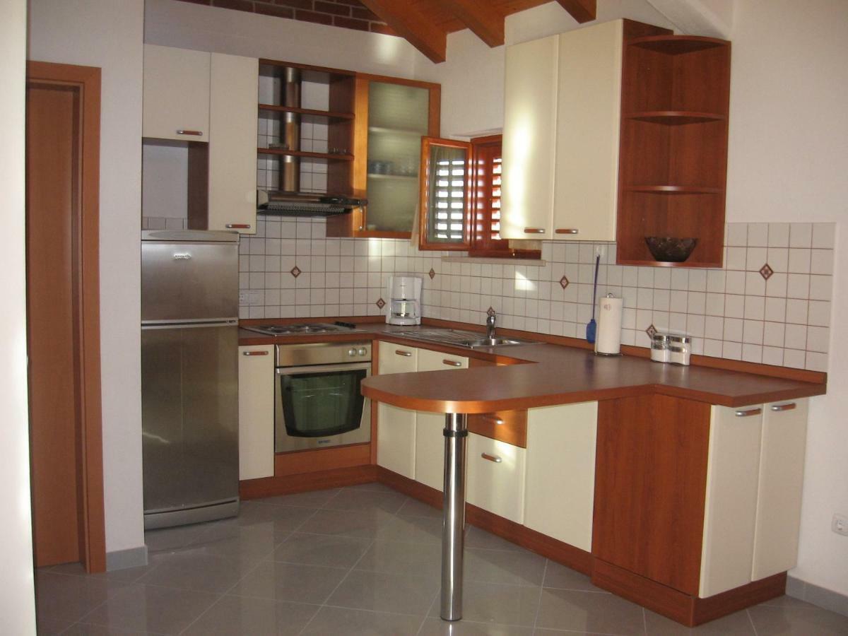 Apartment With Splendid Sea View Trogir Eksteriør billede