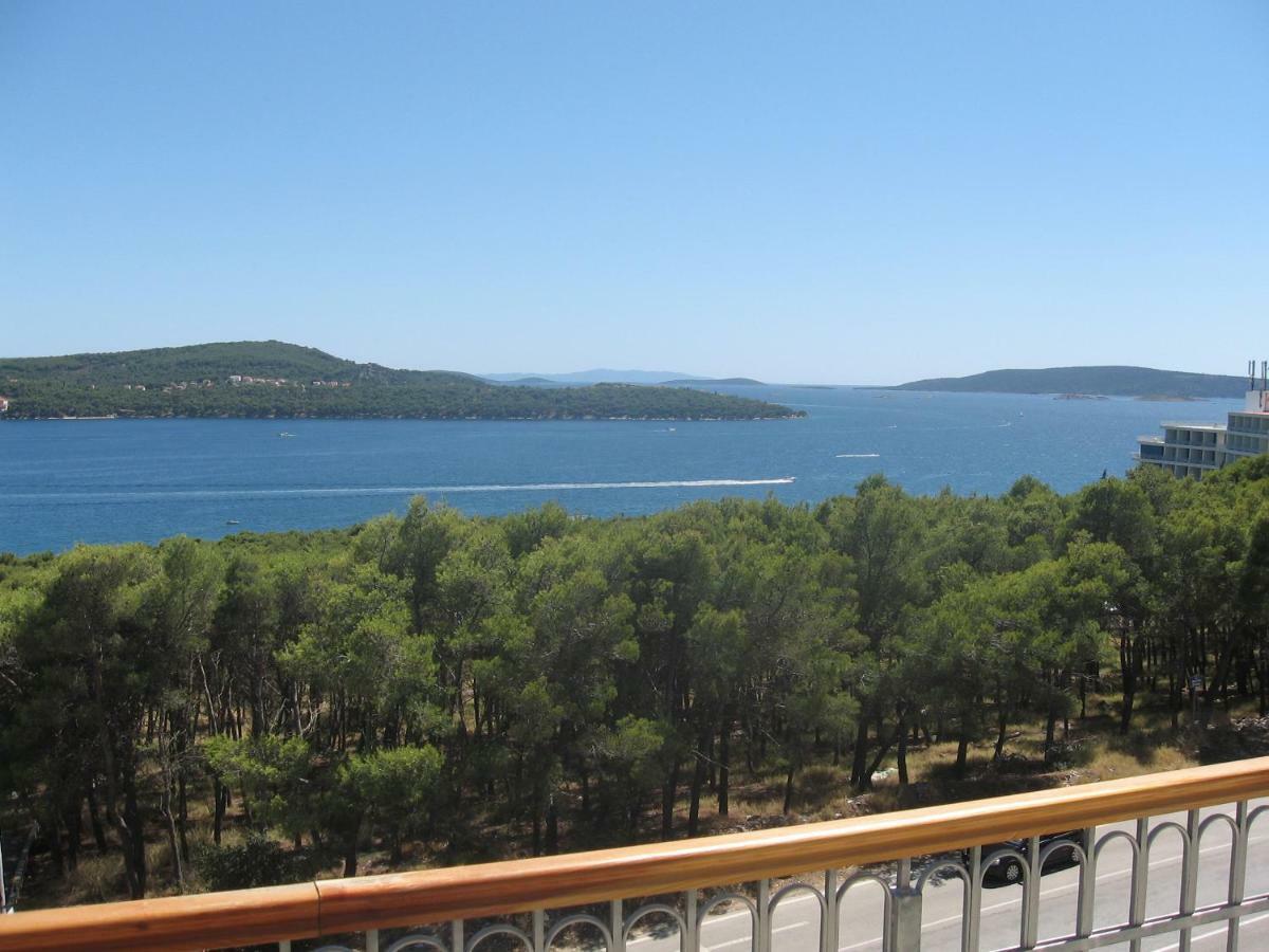 Apartment With Splendid Sea View Trogir Eksteriør billede