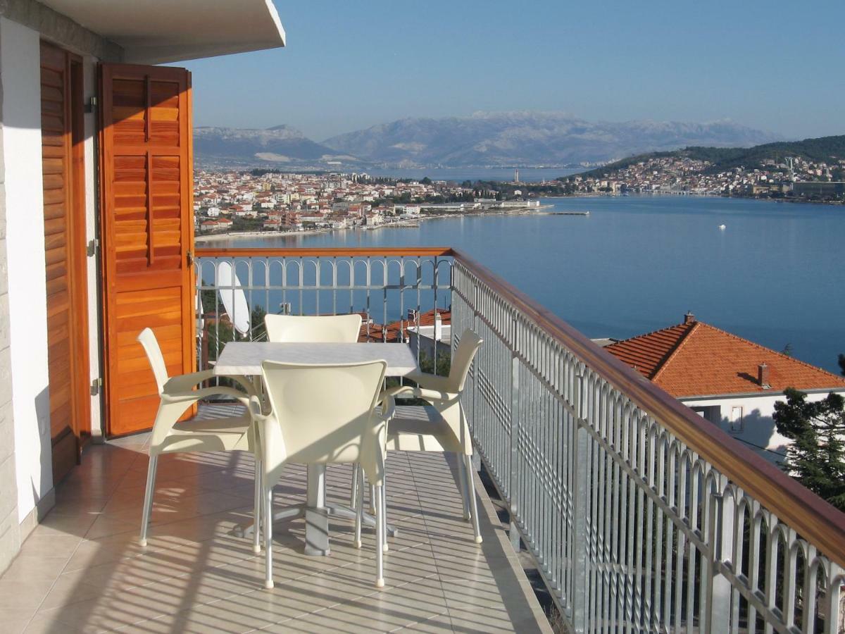 Apartment With Splendid Sea View Trogir Eksteriør billede