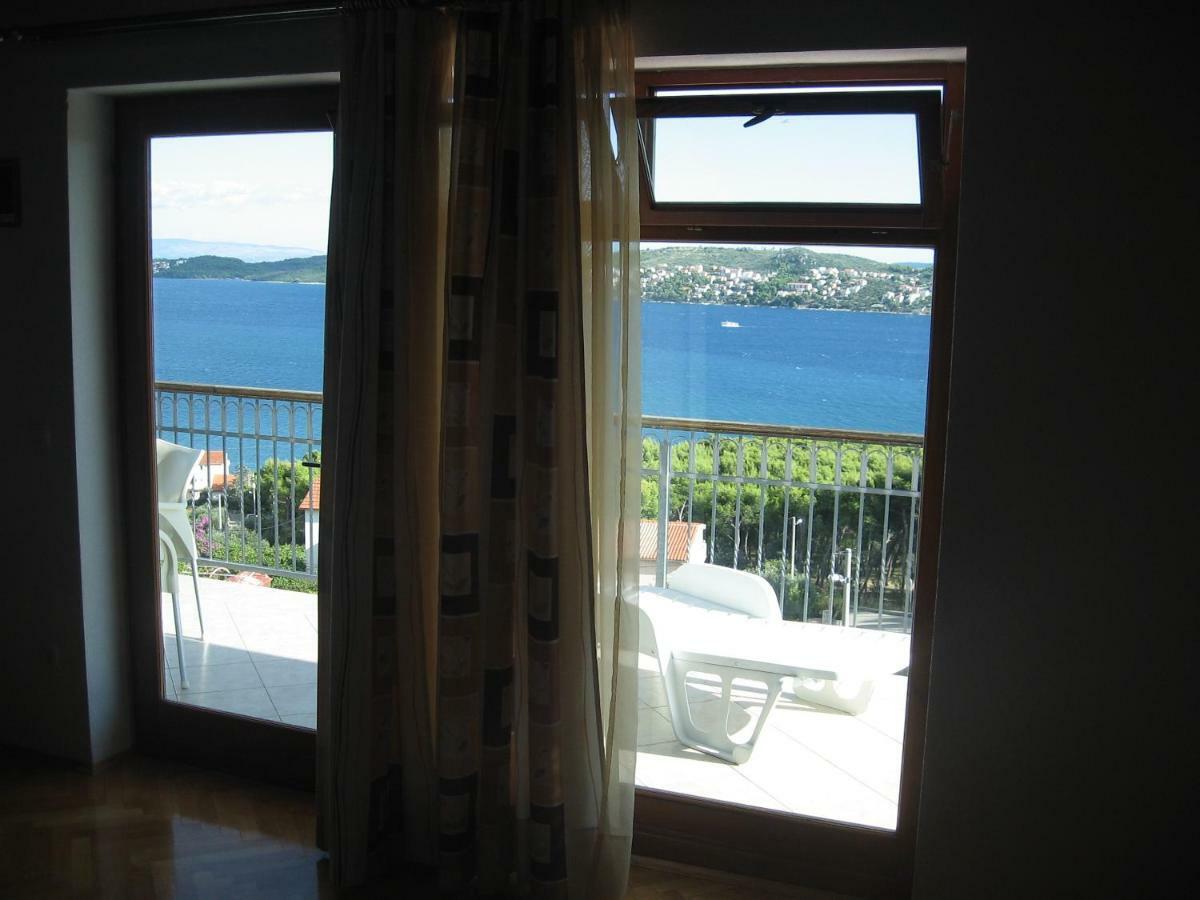 Apartment With Splendid Sea View Trogir Eksteriør billede