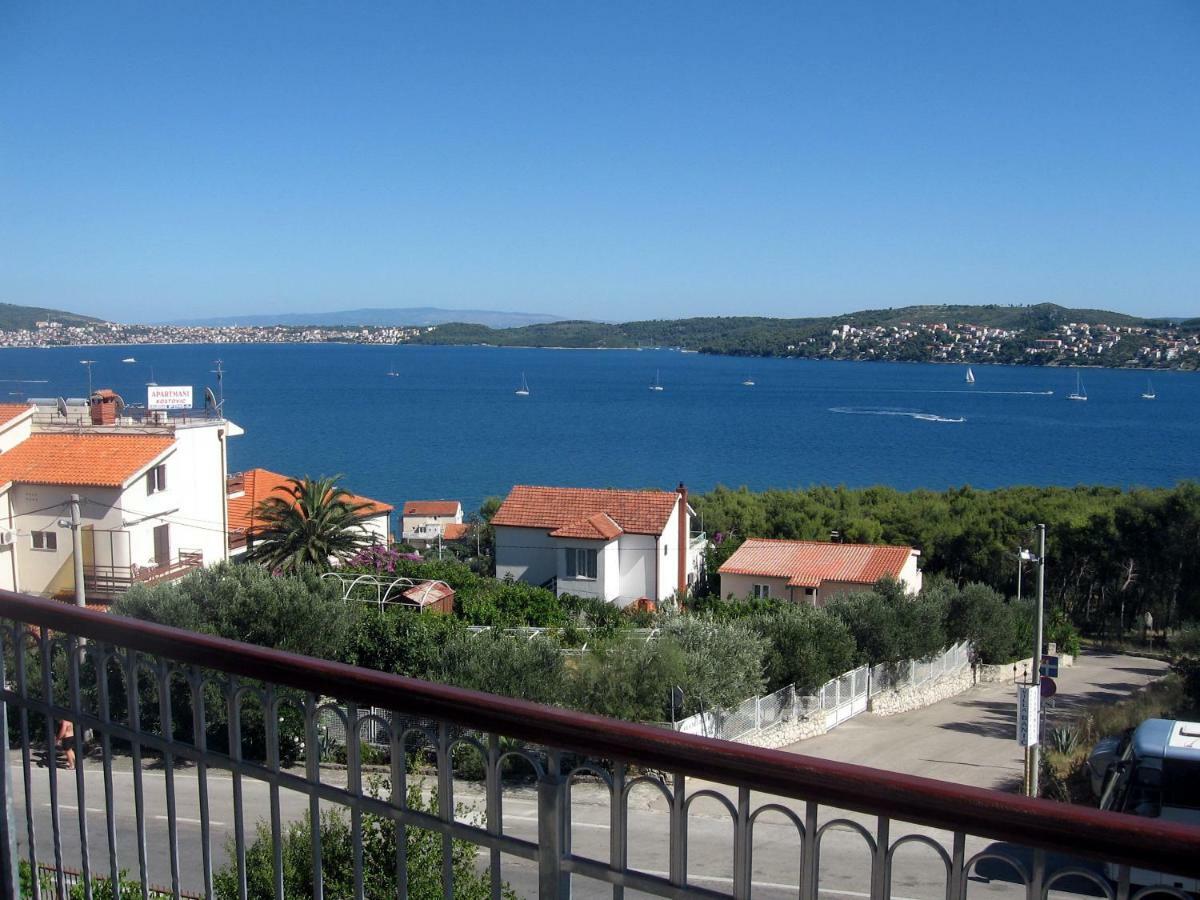 Apartment With Splendid Sea View Trogir Eksteriør billede