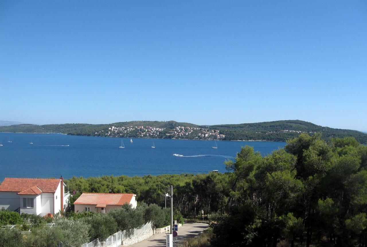 Apartment With Splendid Sea View Trogir Eksteriør billede