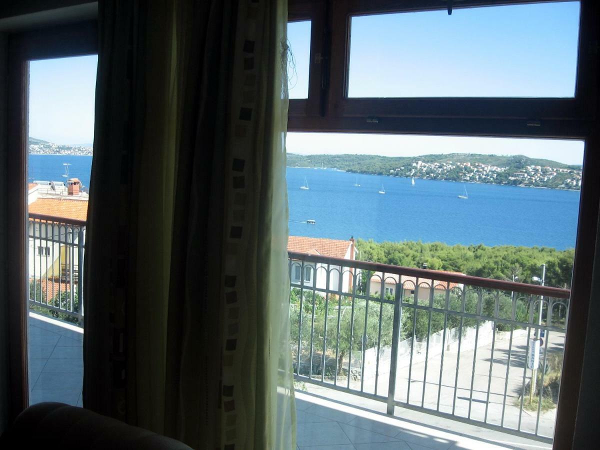 Apartment With Splendid Sea View Trogir Eksteriør billede