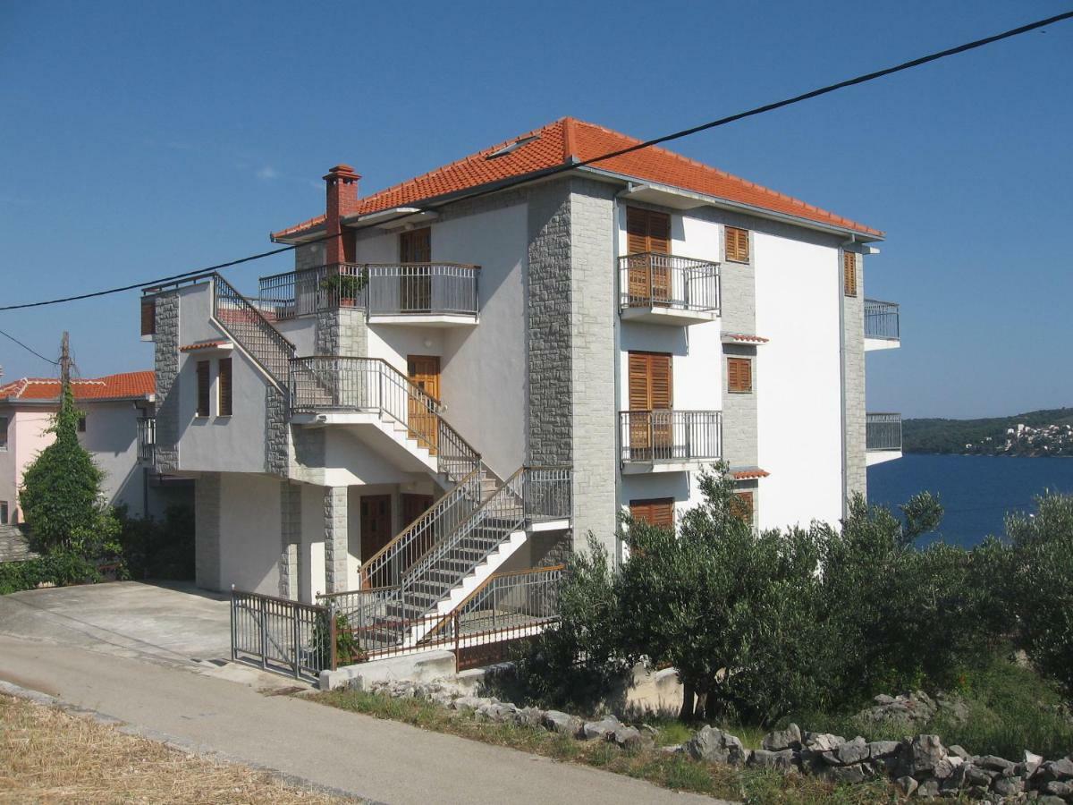 Apartment With Splendid Sea View Trogir Eksteriør billede