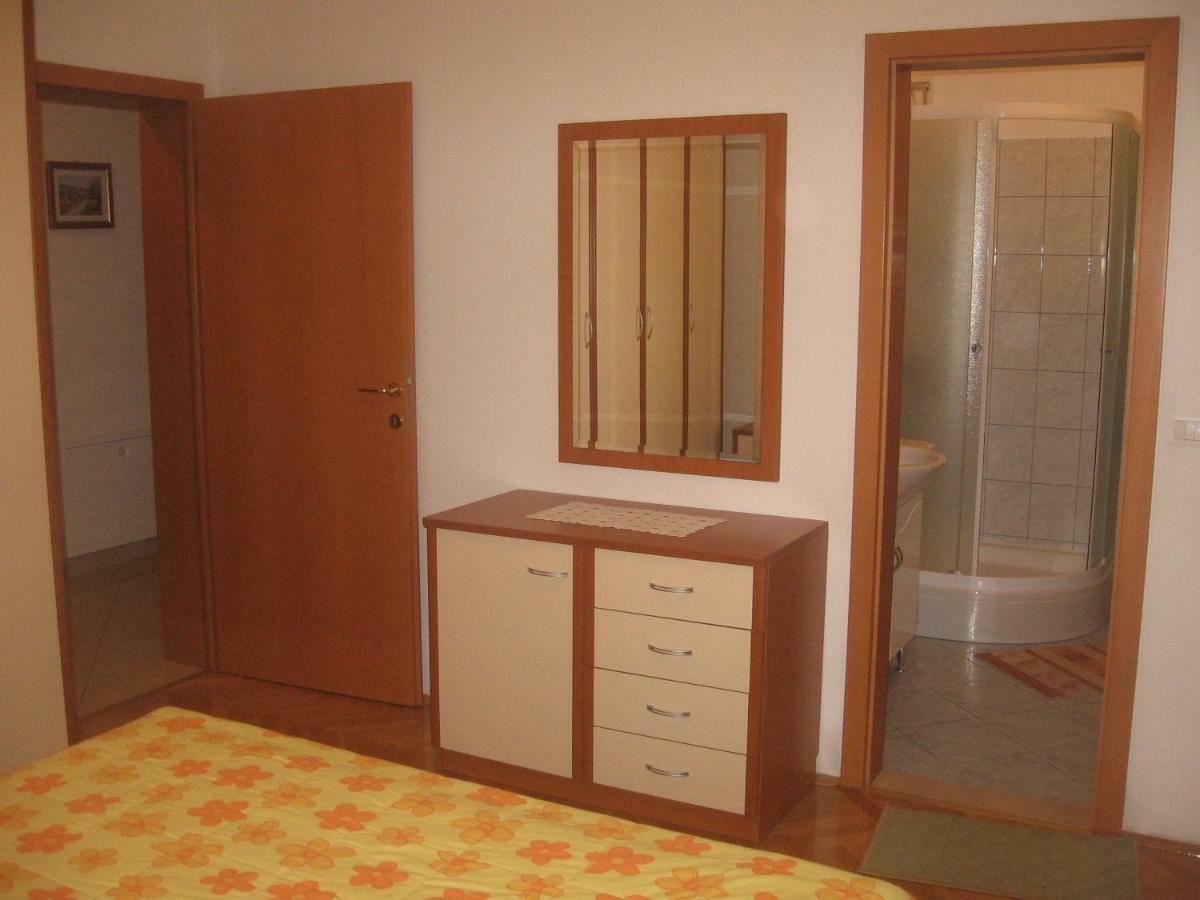 Apartment With Splendid Sea View Trogir Eksteriør billede