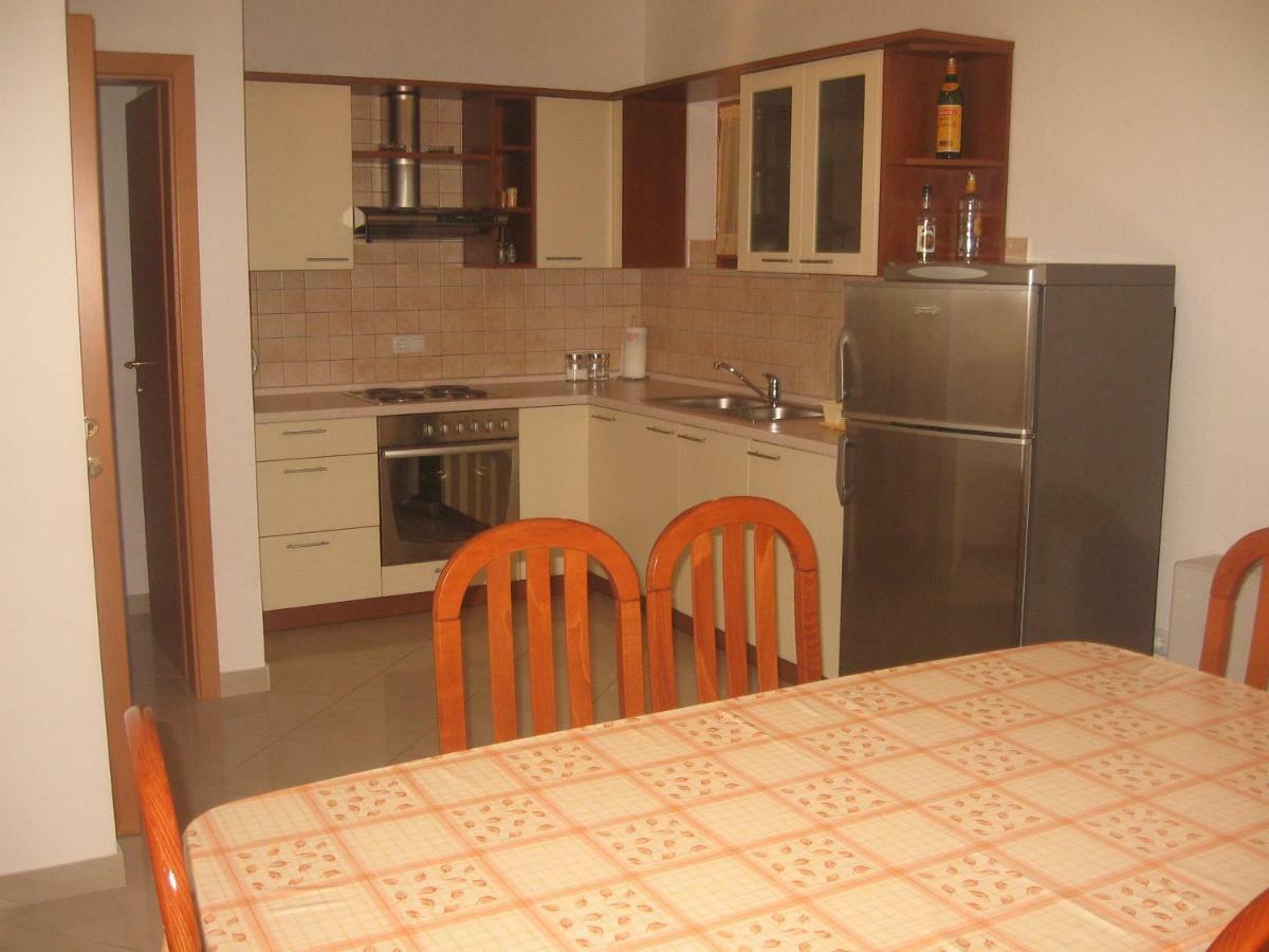 Apartment With Splendid Sea View Trogir Eksteriør billede