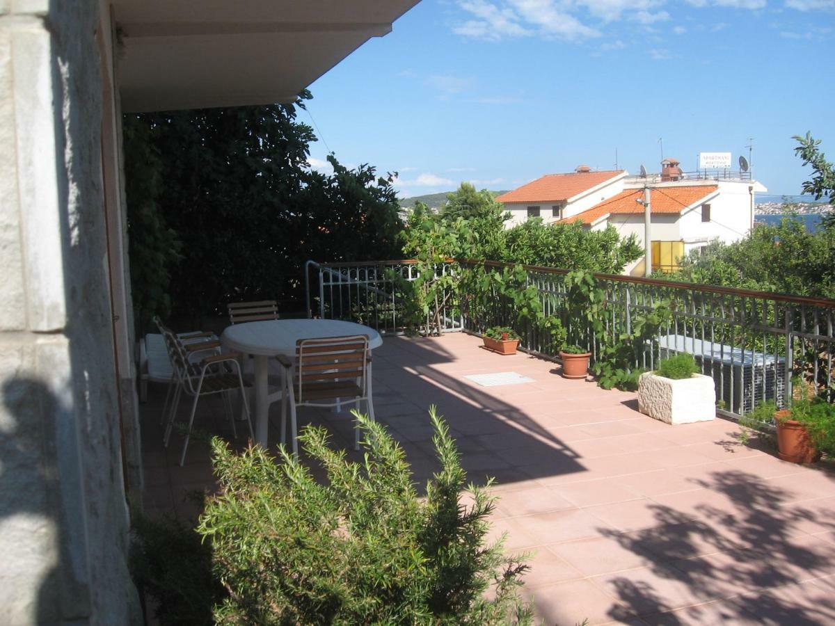Apartment With Splendid Sea View Trogir Eksteriør billede